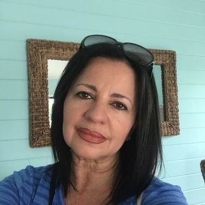 Meet your Posher, Marie-jose